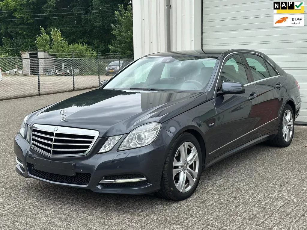 Mercedes-Benz E-klasse 200 CDI Avantgarde Automaat, Leer,Xenon,Cruise,Navi,Alu Velgen !